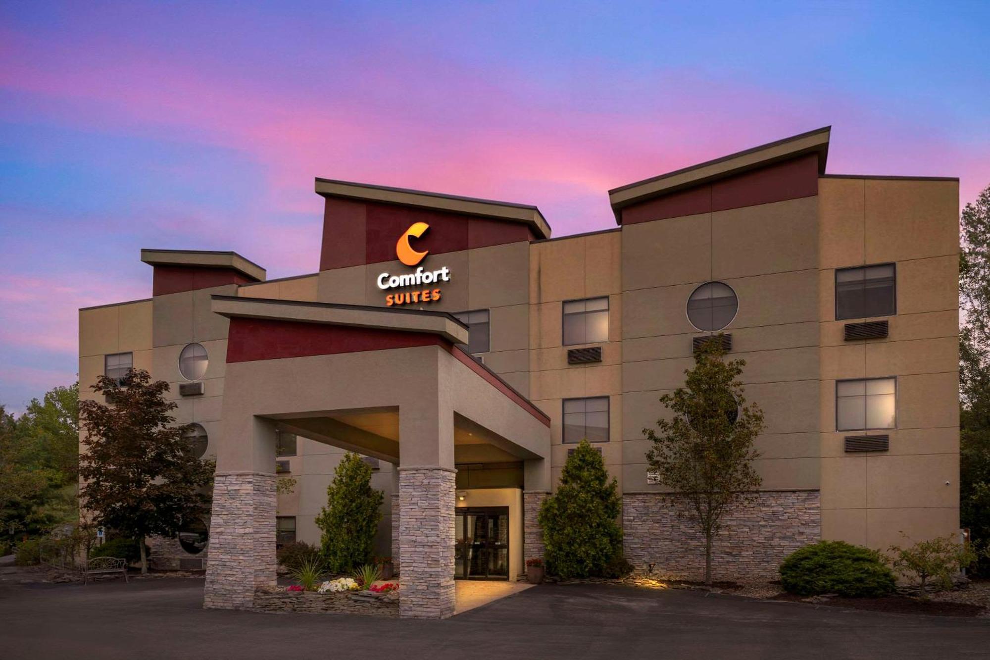 Comfort Suites Monaca Exterior photo