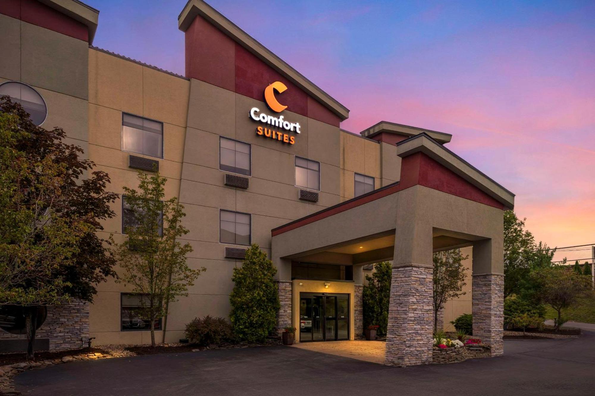Comfort Suites Monaca Exterior photo