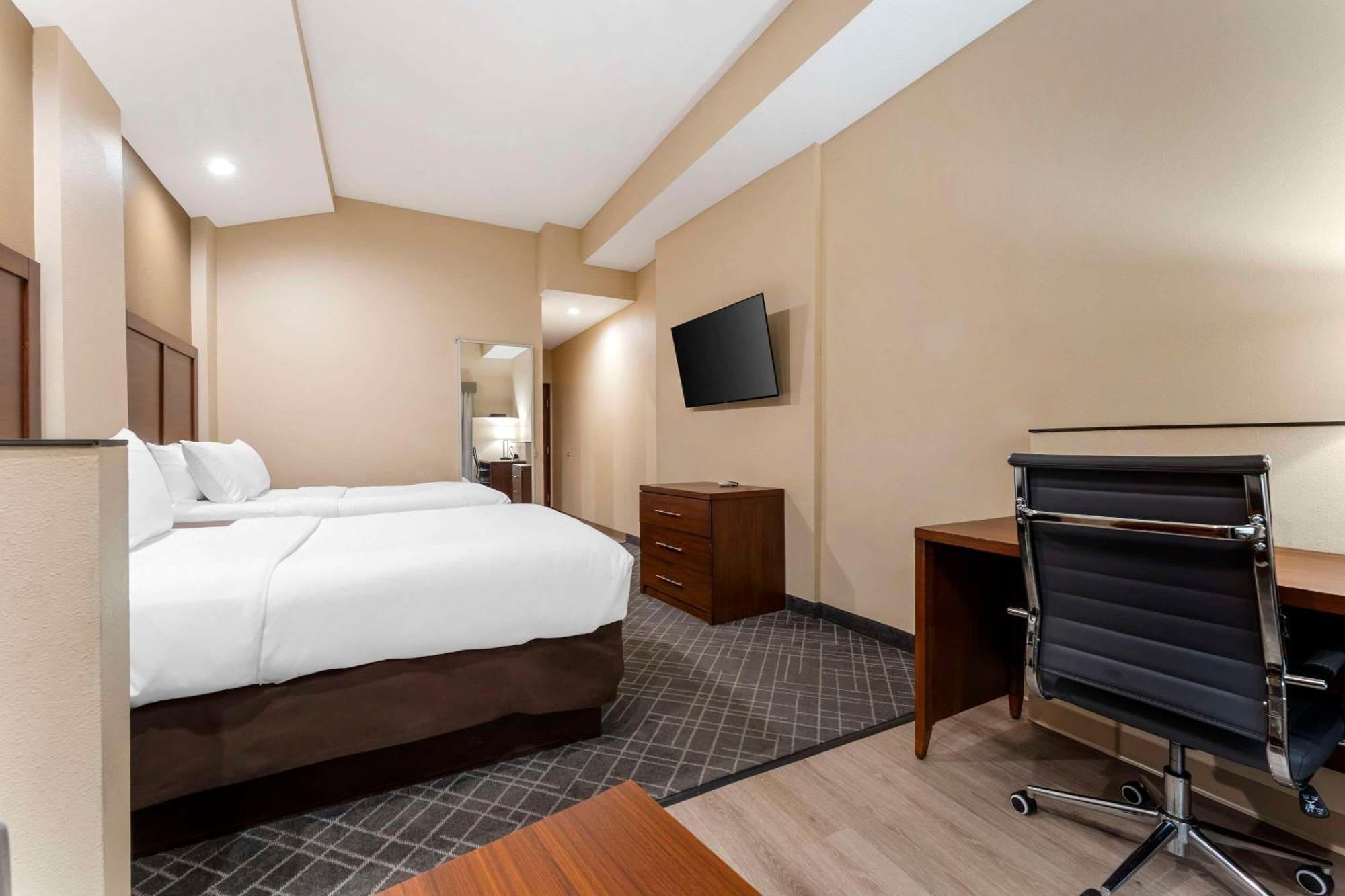Comfort Suites Monaca Exterior photo