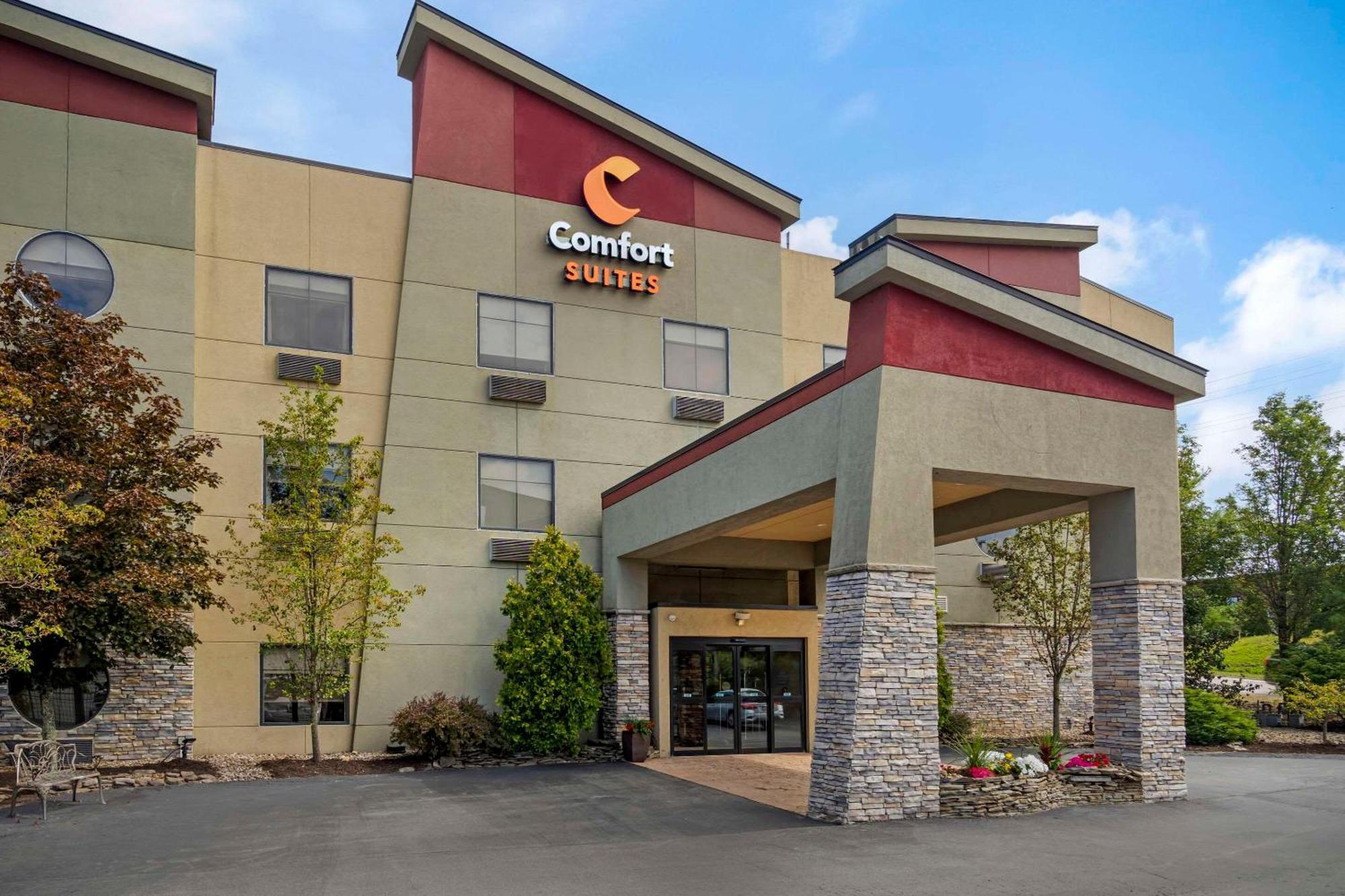 Comfort Suites Monaca Exterior photo